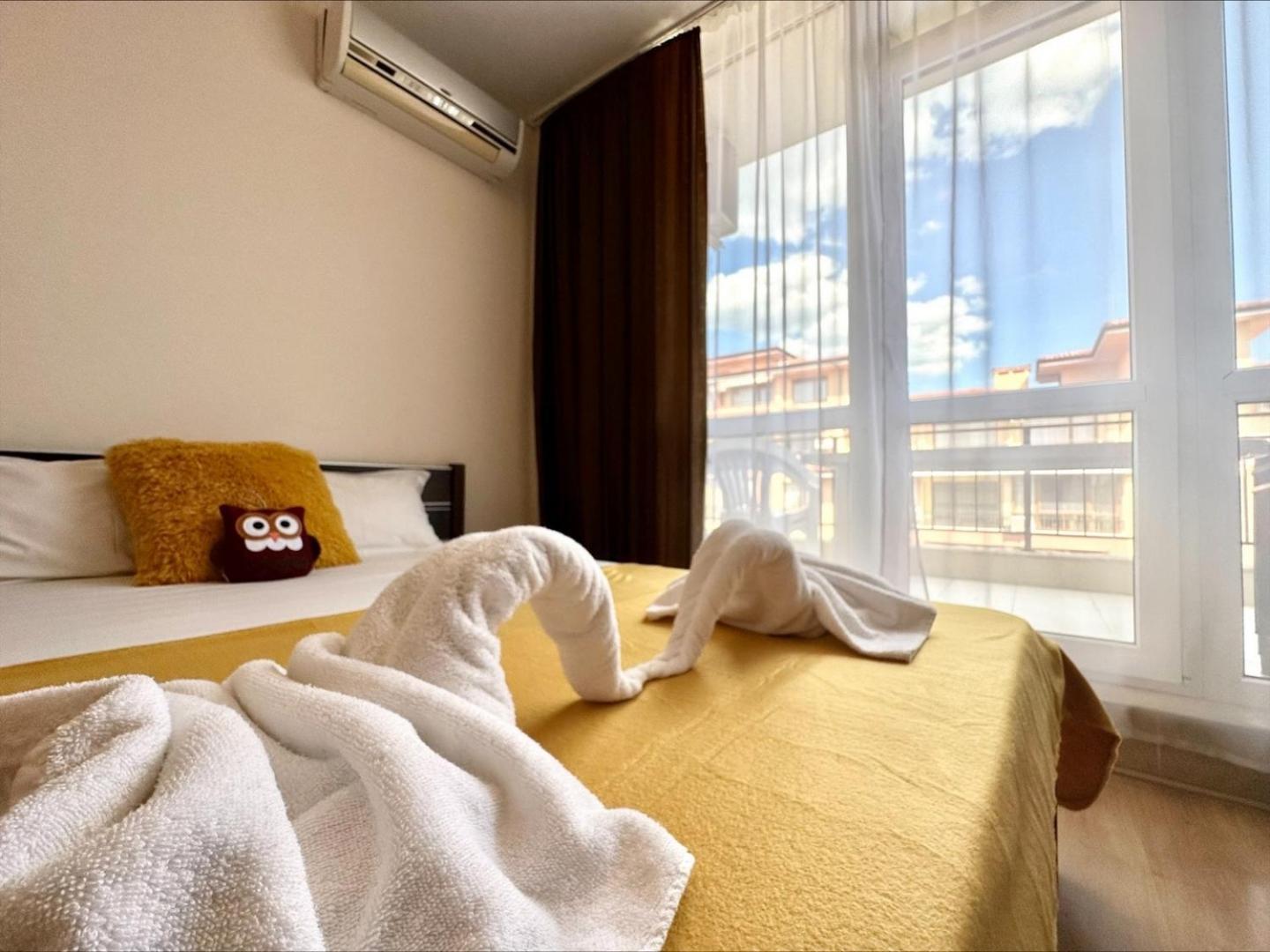 Menada Luxor Apartments Sveti Vlas Ruang foto