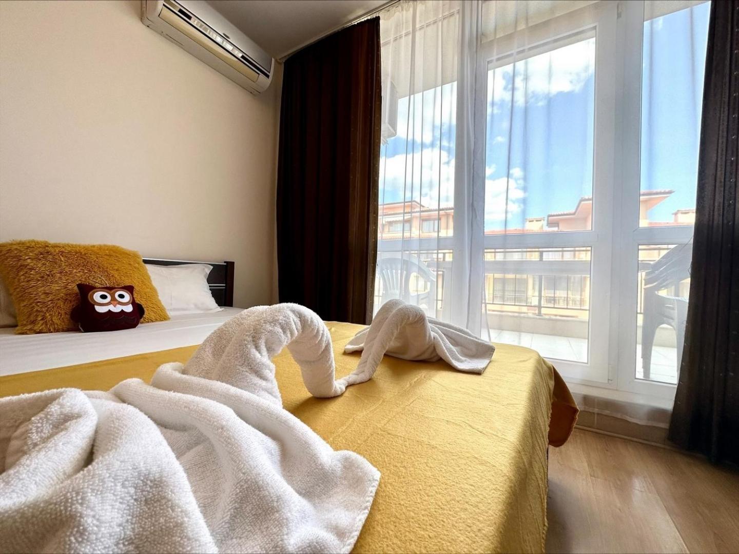 Menada Luxor Apartments Sveti Vlas Ruang foto