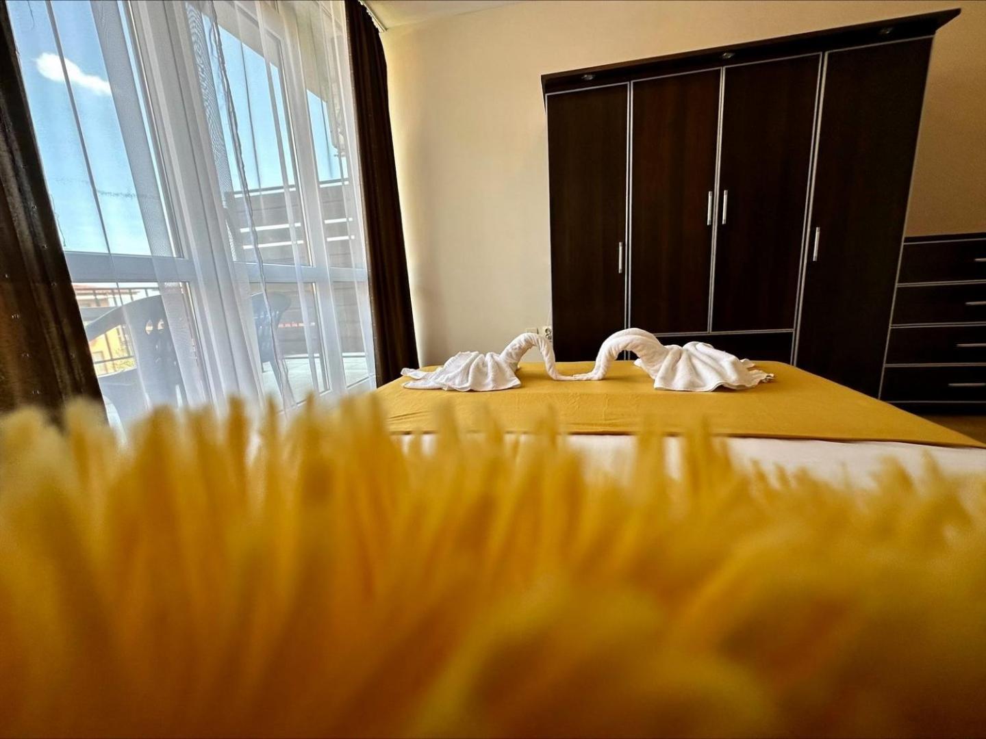 Menada Luxor Apartments Sveti Vlas Ruang foto