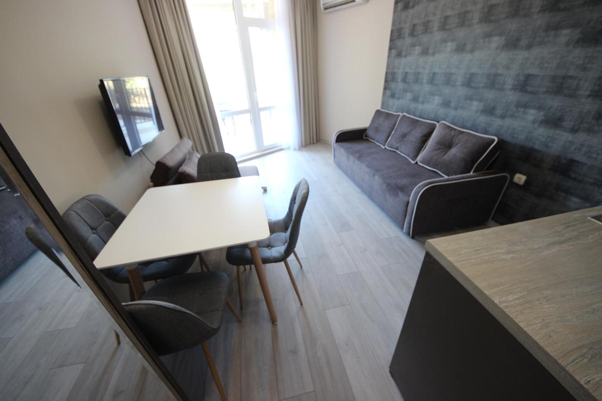Menada Luxor Apartments Sveti Vlas Ruang foto
